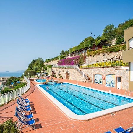 Residence Sant'Anna Pietra Ligure Bagian luar foto