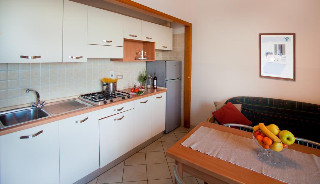 Residence Sant'Anna Pietra Ligure Bagian luar foto