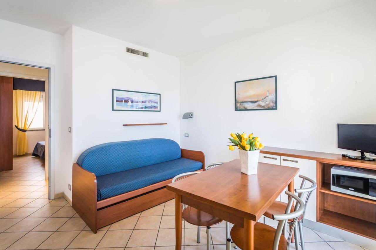 Residence Sant'Anna Pietra Ligure Bagian luar foto