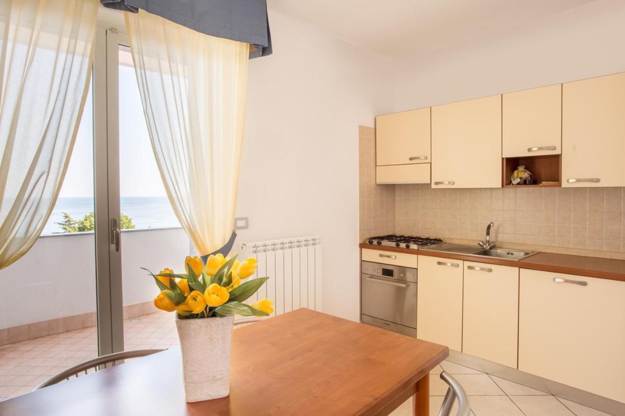 Residence Sant'Anna Pietra Ligure Bagian luar foto