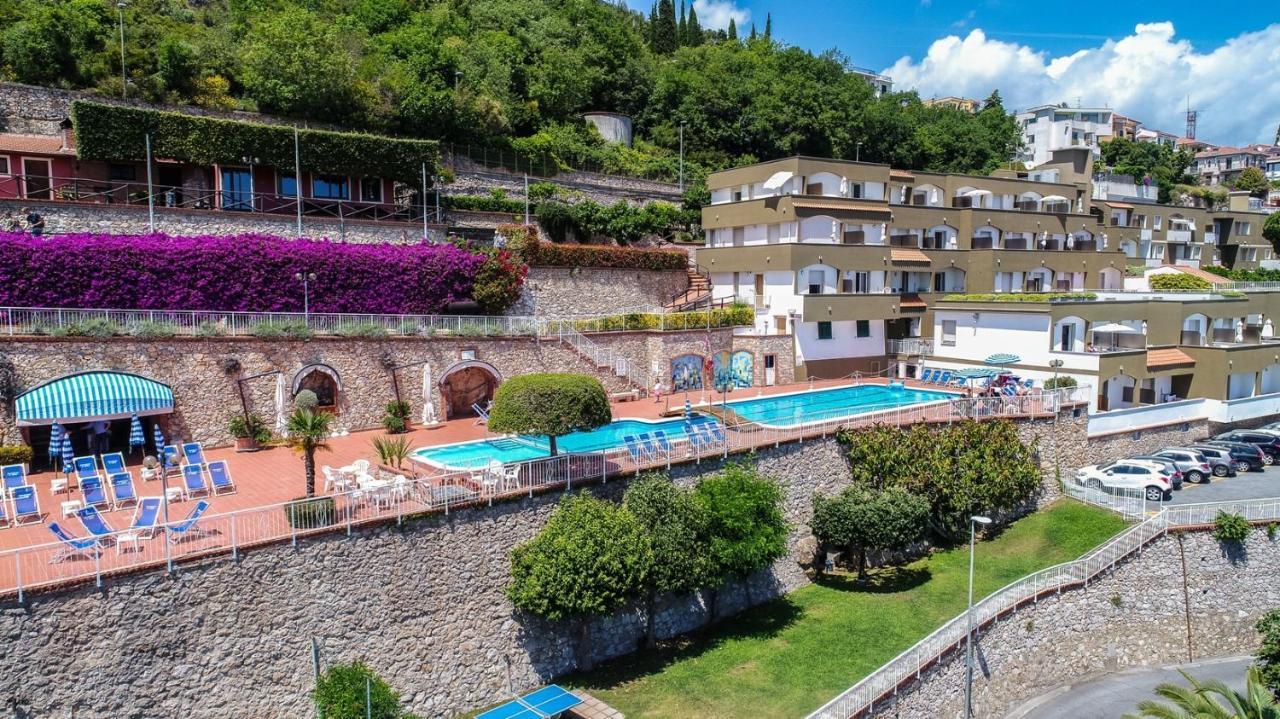 Residence Sant'Anna Pietra Ligure Bagian luar foto